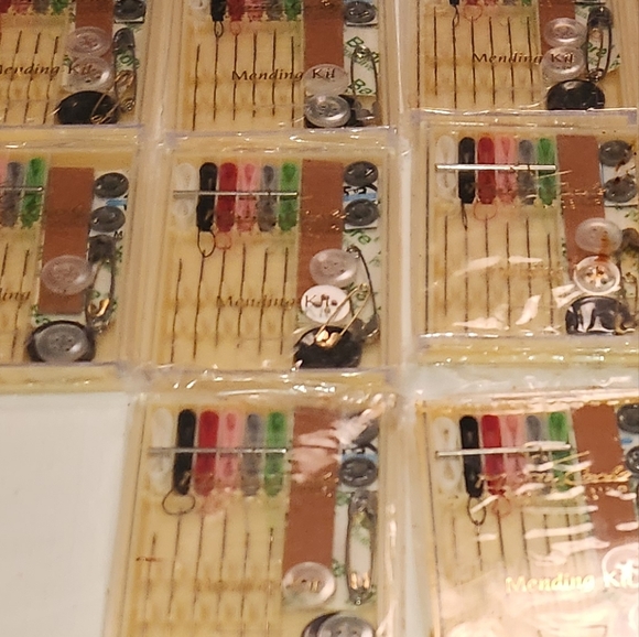 Bundle of 10 Las Vegas Monte Carlo HOTEL Travel Sewing Kit NEW sealed - Picture 4 of 4